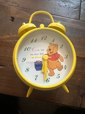 Winnie Pooh Alarm Clock Battery Operated “P is for Pooh the best kind of friend”